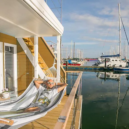 Ostsee Hausboot Swantje Szálloda Heiligenhafen